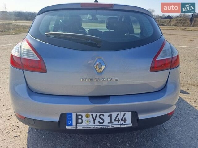 Серый Рено Меган, объемом двигателя 1.6 л и пробегом 203 тыс. км за 7300 $, фото 3 на Automoto.ua