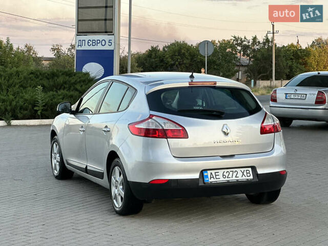 Сірий Рено Меган, об'ємом двигуна 1.6 л та пробігом 187 тис. км за 7100 $, фото 8 на Automoto.ua