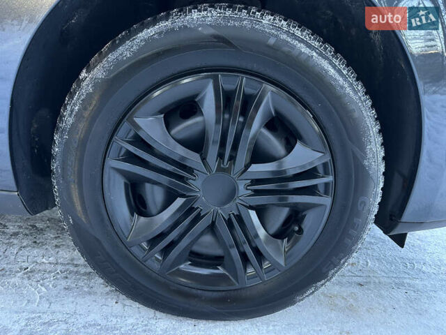 Серый Рено Меган, объемом двигателя 1.6 л и пробегом 219 тыс. км за 6650 $, фото 24 на Automoto.ua