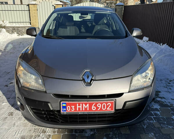 Сірий Рено Меган, об'ємом двигуна 1.6 л та пробігом 193 тис. км за 6700 $, фото 2 на Automoto.ua