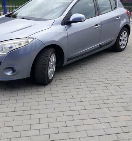 Сірий Рено Меган, об'ємом двигуна 1.9 л та пробігом 255 тис. км за 6500 $, фото 1 на Automoto.ua