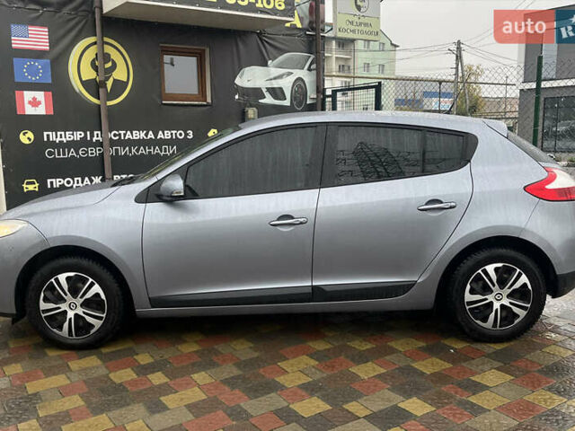 Рено Меган 2009 в Стрые на Automoto.ua Серый Рено Меган, объемом двигателя 1.6 л и пробегом 131 тыс. км за 6999 $, фото 3 на Automoto.ua