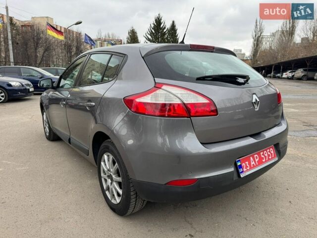 Сірий Рено Меган, об'ємом двигуна 1.6 л та пробігом 215 тис. км за 5799 $, фото 6 на Automoto.ua