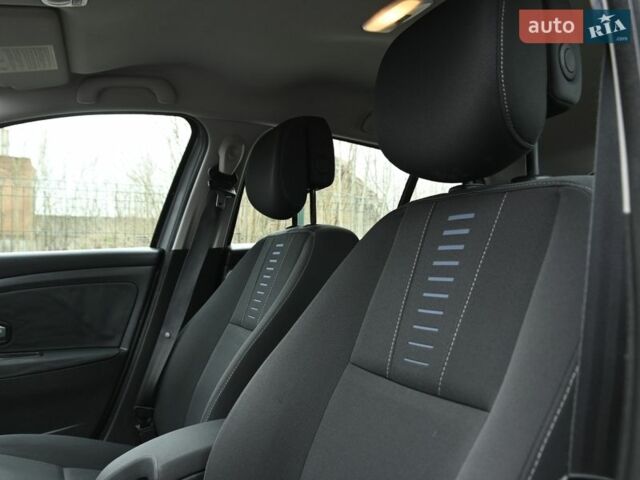 Сірий Рено Меган, об'ємом двигуна 1.6 л та пробігом 124 тис. км за 6700 $, фото 18 на Automoto.ua