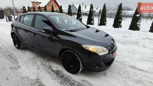 Серый Рено Меган, объемом двигателя 1.6 л и пробегом 250 тыс. км за 5600 $, фото 2 на Automoto.ua