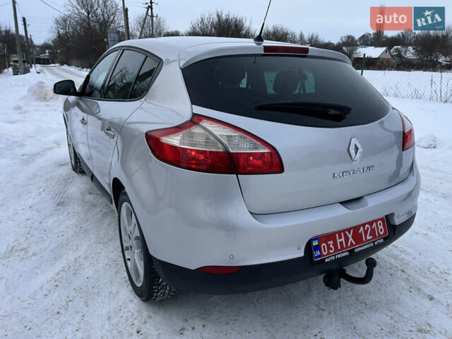 Сірий Рено Меган, об'ємом двигуна 1.6 л та пробігом 190 тис. км за 7350 $, фото 8 на Automoto.ua