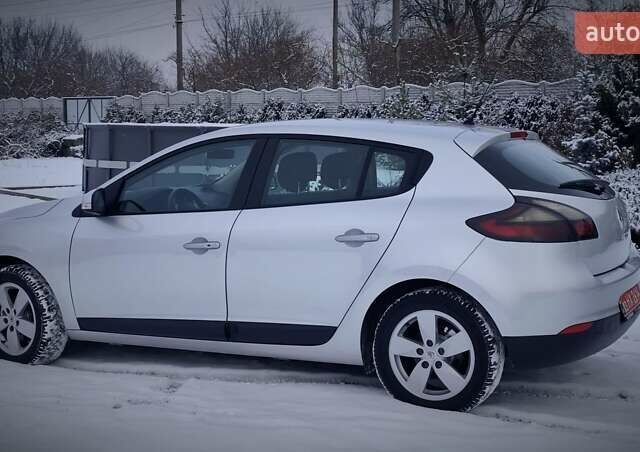 Сірий Рено Меган, об'ємом двигуна 1.6 л та пробігом 188 тис. км за 7600 $, фото 19 на Automoto.ua