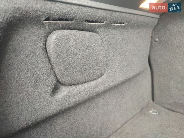 Серый Рено Меган, объемом двигателя 1.6 л и пробегом 114 тыс. км за 6999 $, фото 55 на Automoto.ua
