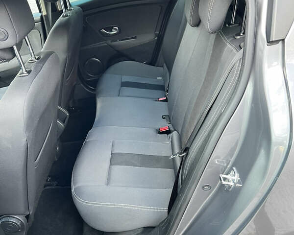 Сірий Рено Меган, об'ємом двигуна 1.6 л та пробігом 198 тис. км за 6750 $, фото 25 на Automoto.ua