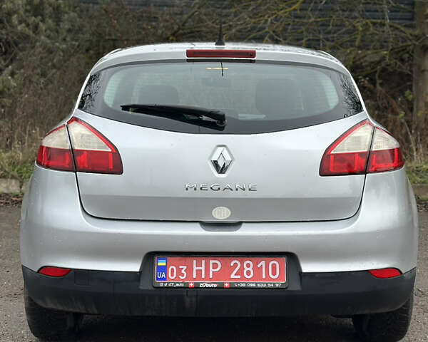 Серый Рено Меган, объемом двигателя 1.6 л и пробегом 170 тыс. км за 6500 $, фото 5 на Automoto.ua