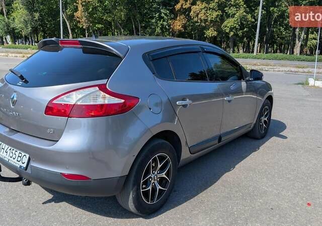 Рено Меган 2009 у Дніпро (Дніпропетровську) на Automoto.ua Сірий Рено Меган, об'ємом двигуна 1.5 л та пробігом 282 тис. км за 6300 $, фото 7 на Automoto.ua
