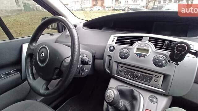 Серый Рено Меган, объемом двигателя 1.6 л и пробегом 243 тыс. км за 5800 $, фото 3 на Automoto.ua