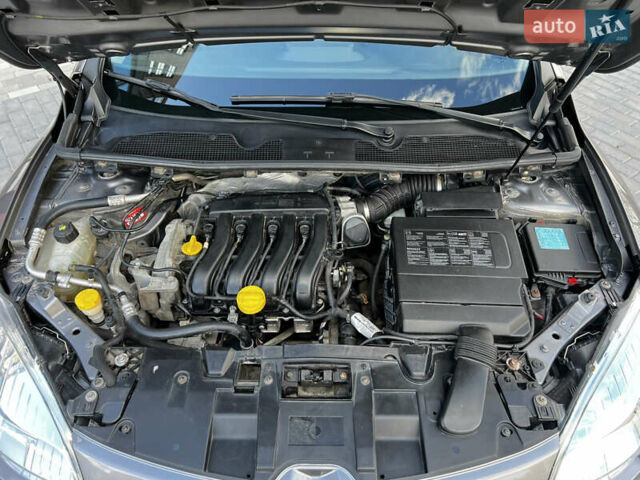 Сірий Рено Меган, об'ємом двигуна 1.6 л та пробігом 198 тис. км за 6750 $, фото 41 на Automoto.ua