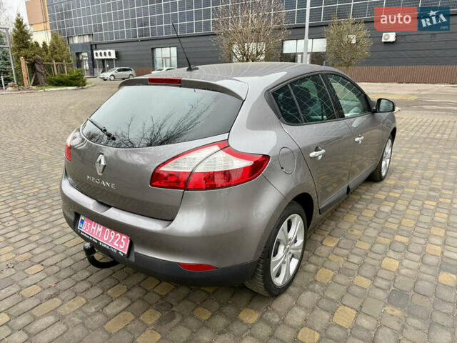 Сірий Рено Меган, об'ємом двигуна 1.6 л та пробігом 156 тис. км за 8350 $, фото 4 на Automoto.ua