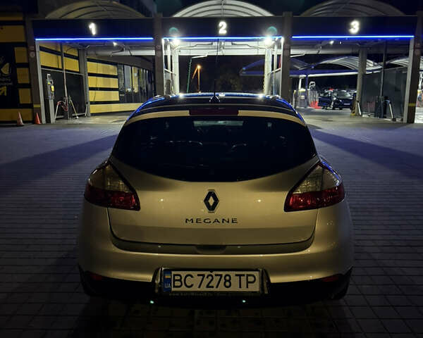 Серый Рено Меган, объемом двигателя 1.9 л и пробегом 275 тыс. км за 5999 $, фото 8 на Automoto.ua