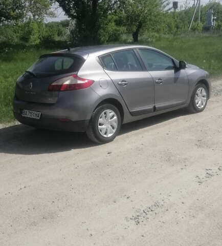 Сірий Рено Меган, об'ємом двигуна 1.46 л та пробігом 212 тис. км за 6700 $, фото 2 на Automoto.ua