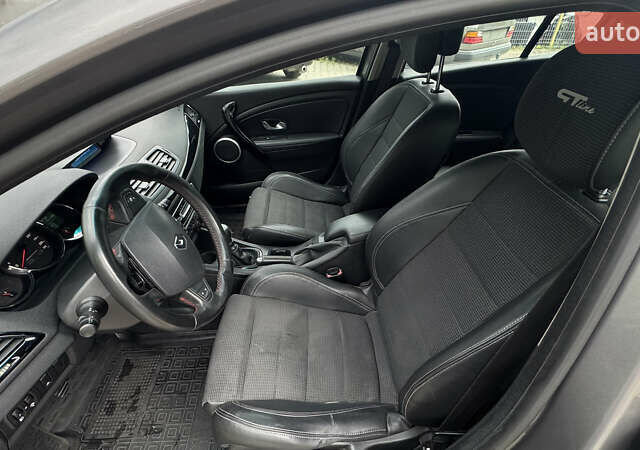 Серый Рено Меган, объемом двигателя 1.5 л и пробегом 242 тыс. км за 6950 $, фото 7 на Automoto.ua