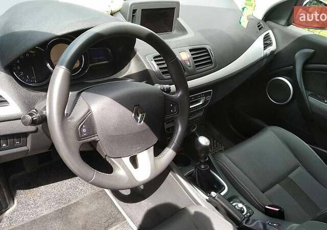 Сірий Рено Меган, об'ємом двигуна 1.6 л та пробігом 193 тис. км за 6799 $, фото 12 на Automoto.ua