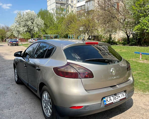 Серый Рено Меган, объемом двигателя 1.6 л и пробегом 170 тыс. км за 7150 $, фото 6 на Automoto.ua