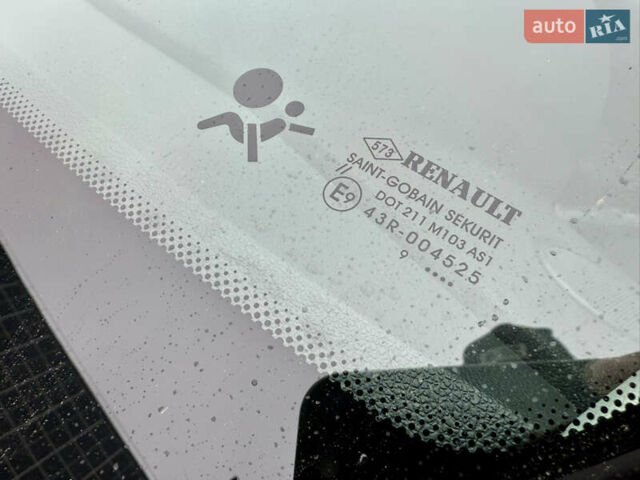 Сірий Рено Меган, об'ємом двигуна 1.6 л та пробігом 156 тис. км за 8350 $, фото 14 на Automoto.ua