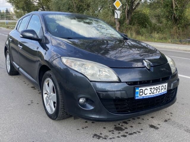 Рено Меган 2009 в Львове на Automoto.ua Серый Рено Меган, объемом двигателя 1 л и пробегом 289 тыс. км за 6150 $, фото 3 на Automoto.ua