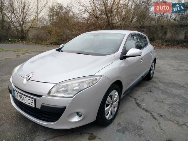 Серый Рено Меган, объемом двигателя 1.4 л и пробегом 247 тыс. км за 5900 $, фото 8 на Automoto.ua