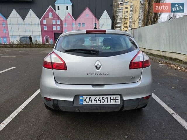 Серый Рено Меган, объемом двигателя 1.5 л и пробегом 275 тыс. км за 6800 $, фото 6 на Automoto.ua