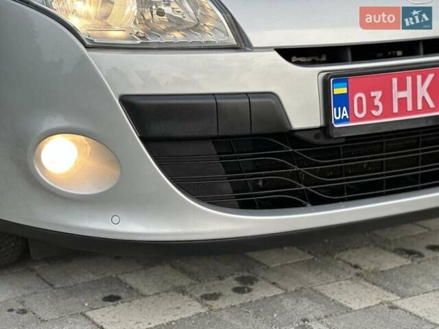 Серый Рено Меган, объемом двигателя 1.6 л и пробегом 168 тыс. км за 6500 $, фото 14 на Automoto.ua