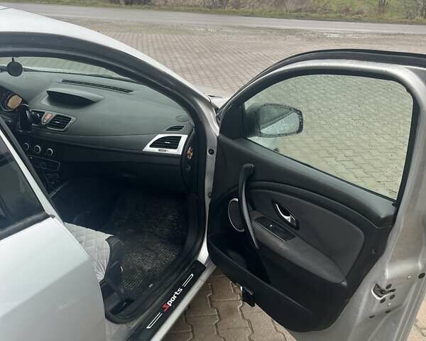 Серый Рено Меган, объемом двигателя 1.46 л и пробегом 322 тыс. км за 5800 $, фото 11 на Automoto.ua