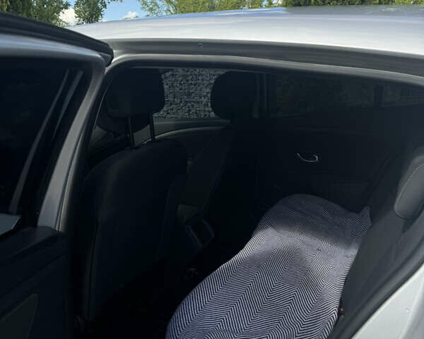 Серый Рено Меган, объемом двигателя 1.46 л и пробегом 230 тыс. км за 6299 $, фото 7 на Automoto.ua