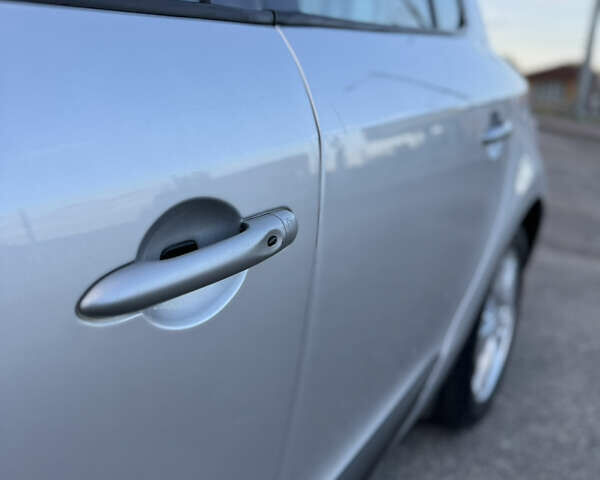 Серый Рено Меган, объемом двигателя 1.6 л и пробегом 180 тыс. км за 6550 $, фото 25 на Automoto.ua