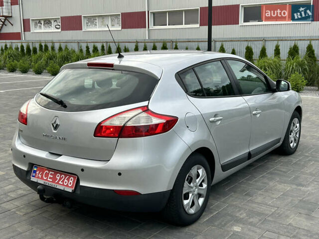Серый Рено Меган, объемом двигателя 1.6 л и пробегом 228 тыс. км за 6399 $, фото 32 на Automoto.ua