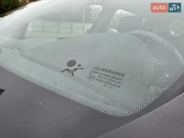 Серый Рено Меган, объемом двигателя 1.6 л и пробегом 164 тыс. км за 8000 $, фото 50 на Automoto.ua