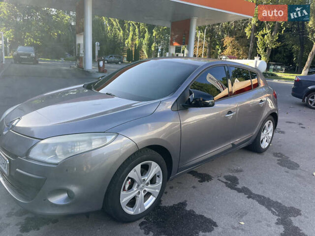 Сірий Рено Меган, об'ємом двигуна 1.4 л та пробігом 240 тис. км за 5850 $, фото 11 на Automoto.ua