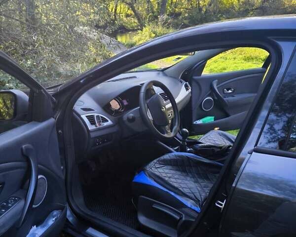 Серый Рено Меган, объемом двигателя 1.46 л и пробегом 178 тыс. км за 5600 $, фото 11 на Automoto.ua