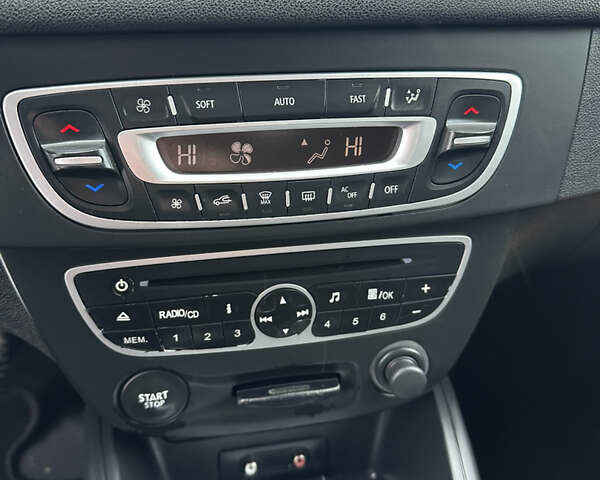 Серый Рено Меган, объемом двигателя 1.6 л и пробегом 148 тыс. км за 6850 $, фото 23 на Automoto.ua