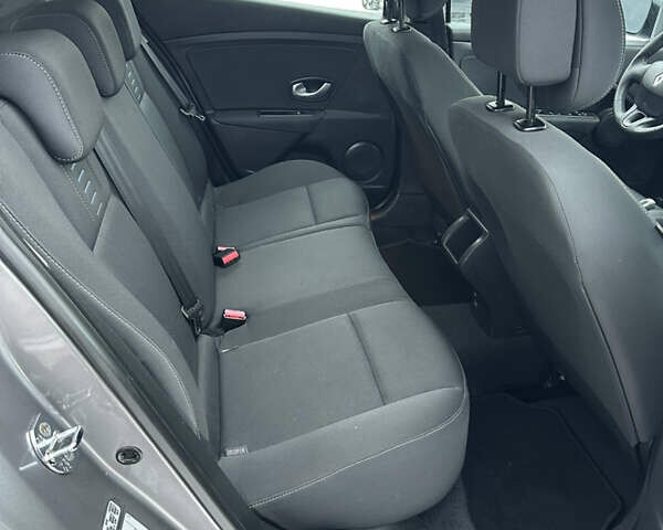 Серый Рено Меган, объемом двигателя 1.6 л и пробегом 148 тыс. км за 6850 $, фото 34 на Automoto.ua