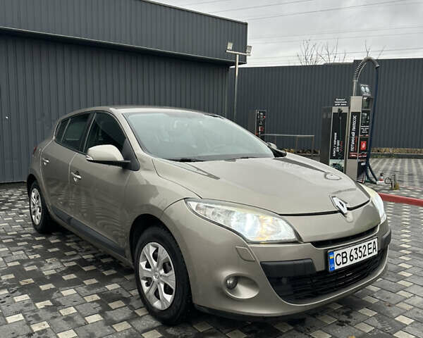 Серый Рено Меган, объемом двигателя 1.6 л и пробегом 248 тыс. км за 6800 $, фото 17 на Automoto.ua