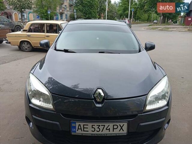 Сірий Рено Меган, об'ємом двигуна 1.46 л та пробігом 260 тис. км за 6650 $, фото 1 на Automoto.ua