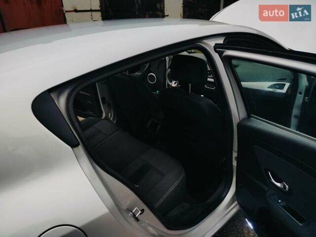 Серый Рено Меган, объемом двигателя 1.4 л и пробегом 247 тыс. км за 5900 $, фото 20 на Automoto.ua