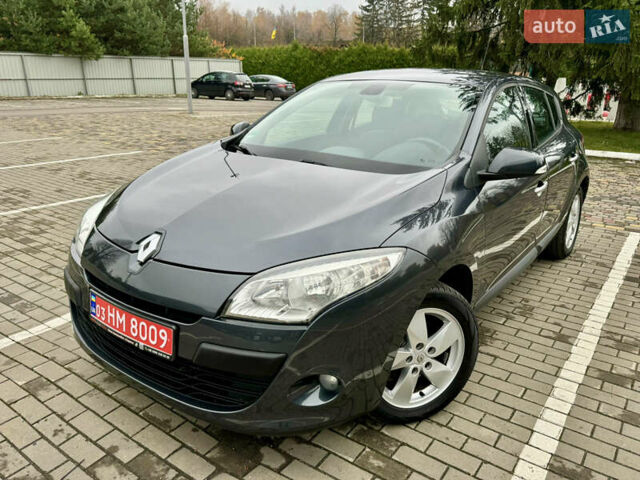 Серый Рено Меган, объемом двигателя 1.6 л и пробегом 164 тыс. км за 8000 $, фото 4 на Automoto.ua