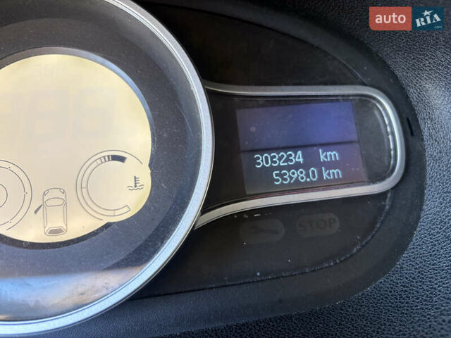Серый Рено Меган, объемом двигателя 1.6 л и пробегом 303 тыс. км за 6500 $, фото 14 на Automoto.ua