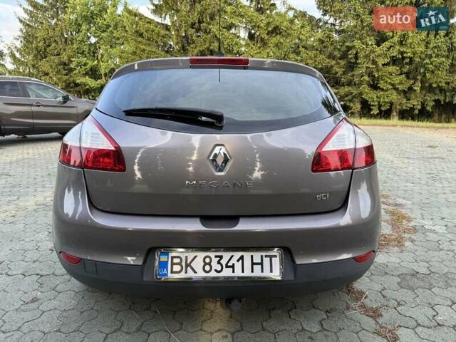 Серый Рено Меган, объемом двигателя 1.46 л и пробегом 268 тыс. км за 6650 $, фото 2 на Automoto.ua