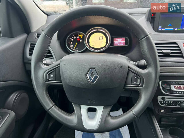 Сірий Рено Меган, об'ємом двигуна 1.6 л та пробігом 187 тис. км за 7700 $, фото 19 на Automoto.ua
