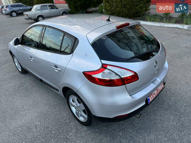 Серый Рено Меган, объемом двигателя 1.6 л и пробегом 180 тыс. км за 6550 $, фото 19 на Automoto.ua