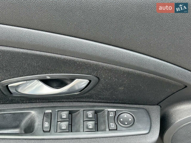 Серый Рено Меган, объемом двигателя 1.6 л и пробегом 228 тыс. км за 6399 $, фото 16 на Automoto.ua