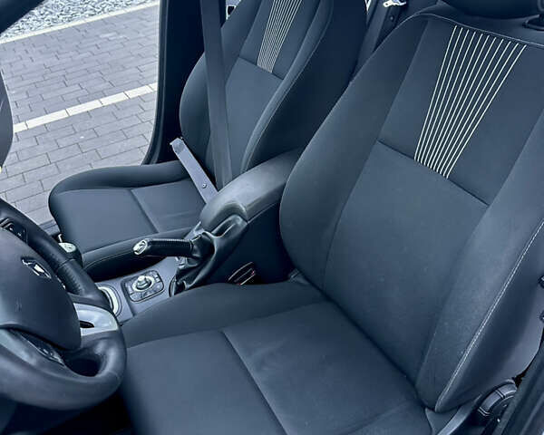 Серый Рено Меган, объемом двигателя 1.46 л и пробегом 260 тыс. км за 7200 $, фото 16 на Automoto.ua