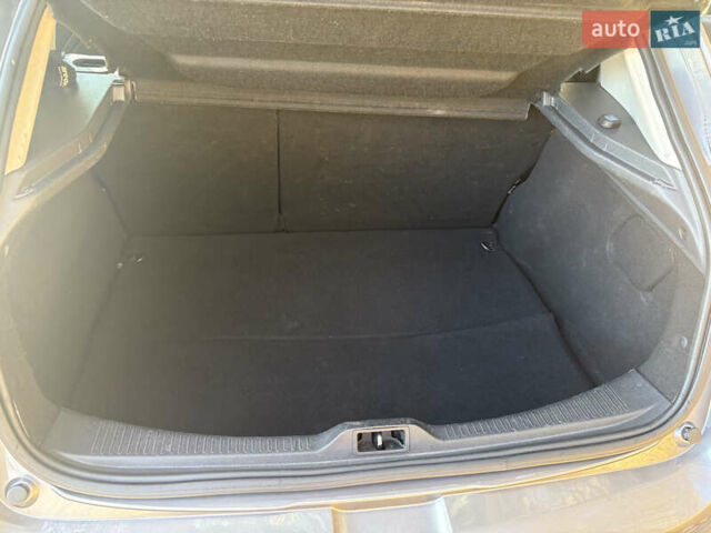 Серый Рено Меган, объемом двигателя 1.6 л и пробегом 303 тыс. км за 6500 $, фото 16 на Automoto.ua