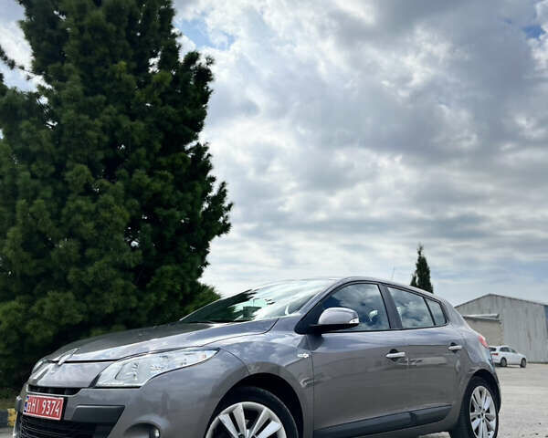Сірий Рено Меган, об'ємом двигуна 1.6 л та пробігом 191 тис. км за 7600 $, фото 6 на Automoto.ua