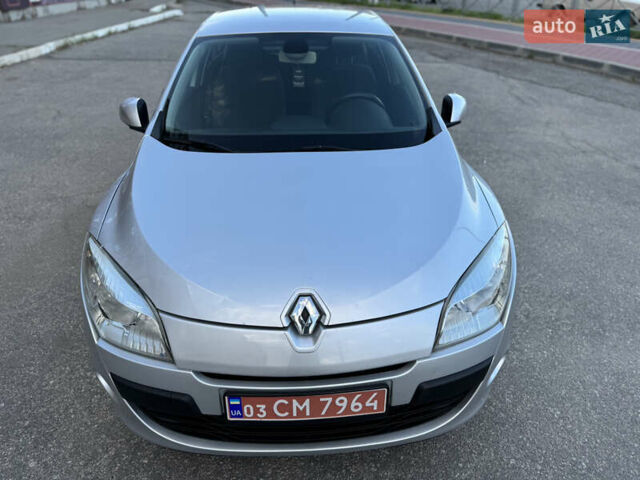 Серый Рено Меган, объемом двигателя 1.6 л и пробегом 180 тыс. км за 6550 $, фото 15 на Automoto.ua